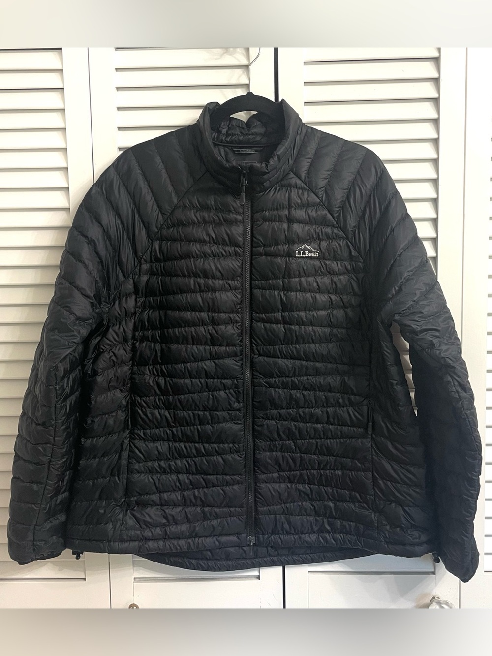 LL Bean Ultralight 850 Down Jacket Womens XL Petite Black Pertex Quantum DownTek